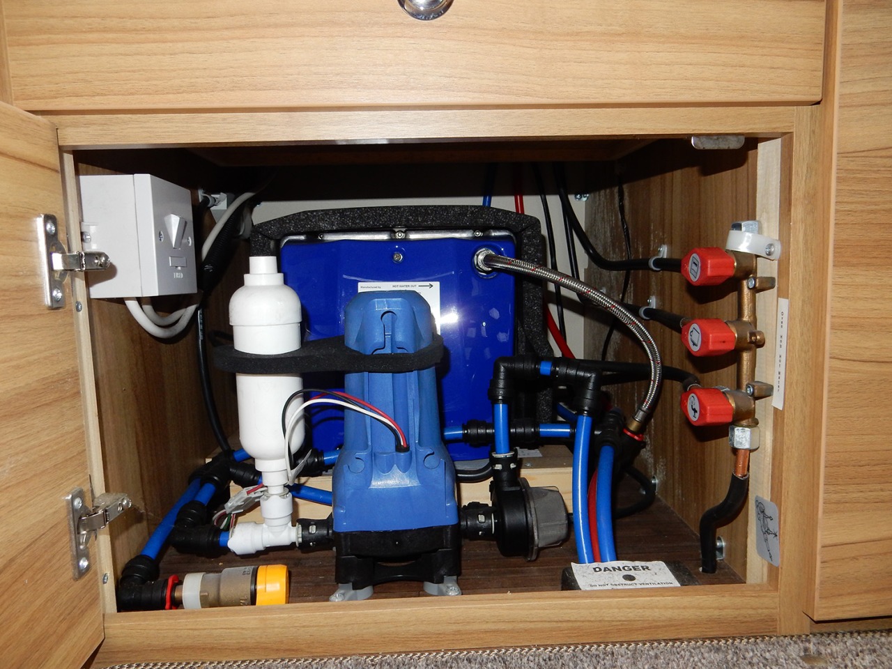 Fresh water Pump & water heater
